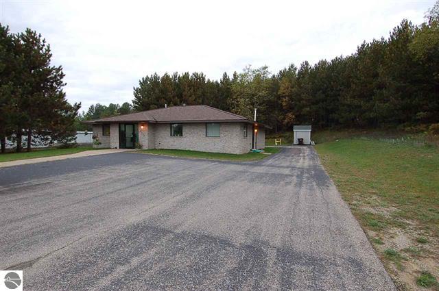 Commercial Building for sale 8660 S Mackinac Trail Cadillac